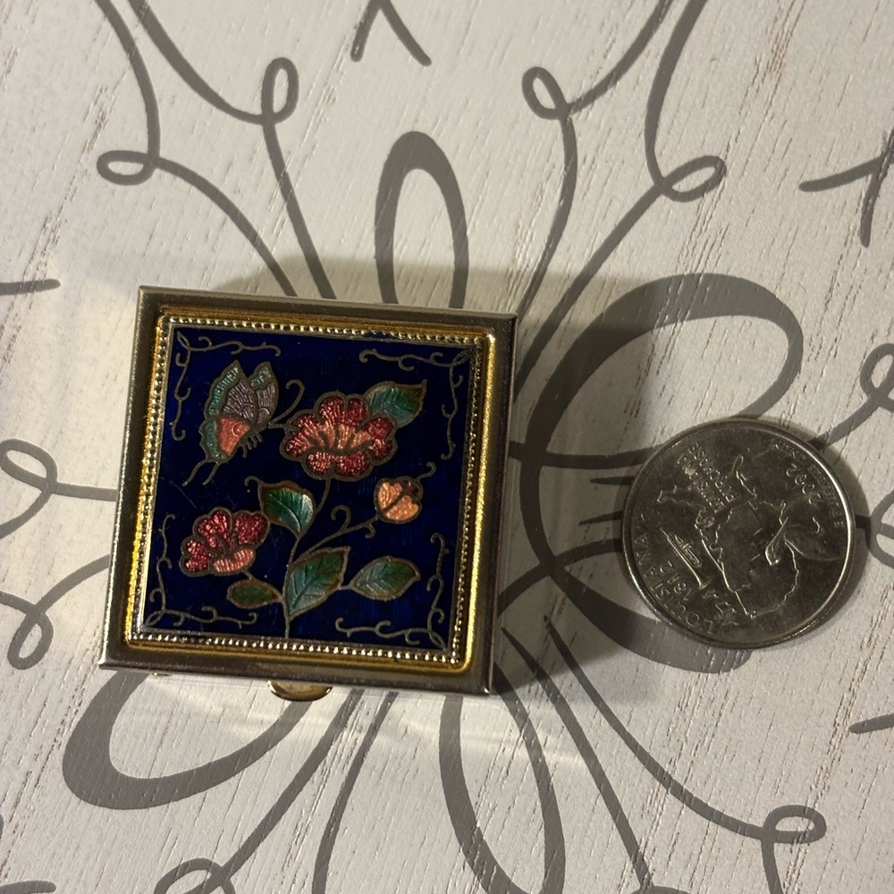 Cloisonné Vintage Floral & Butterfly Enamel Trinket/Pill Box - Picture 7 of 7